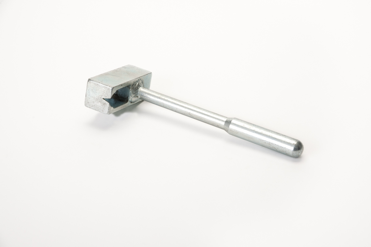 Scaffold Hammer with Nail Puller